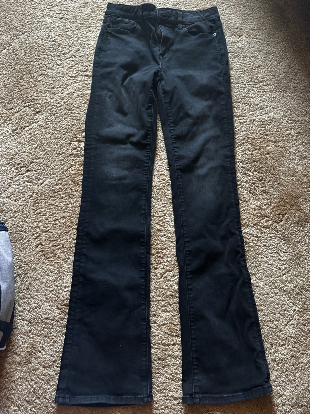 American Eagle black skinny kick jeans size 4 long